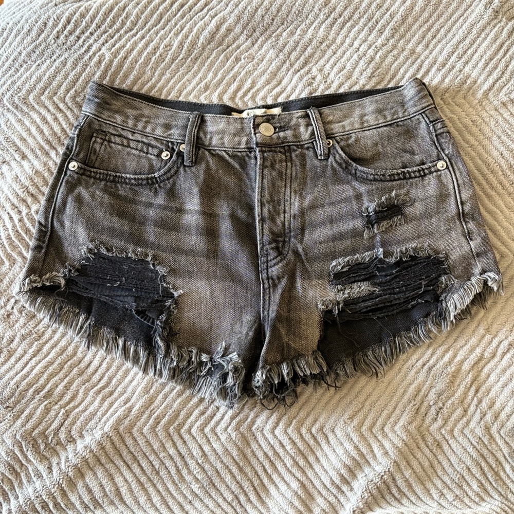 We The Free Black Loving Good Vibrations Cut Off Jean Shorts Size 26 - Picture 2 of 11